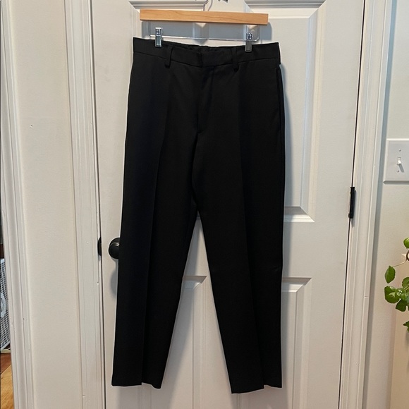 Banana Republic Modern Fit Black Men's Suit 40R with Matching Pants 32x30 - Picture 6 of 10